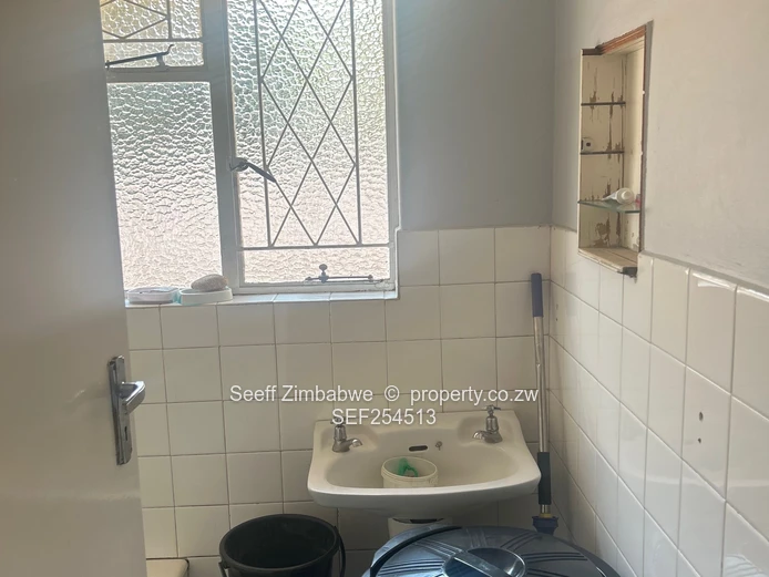 Chadcombe 2-Bed Garden Flat  (Sole Mandate)