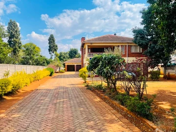 6 Bedroom House