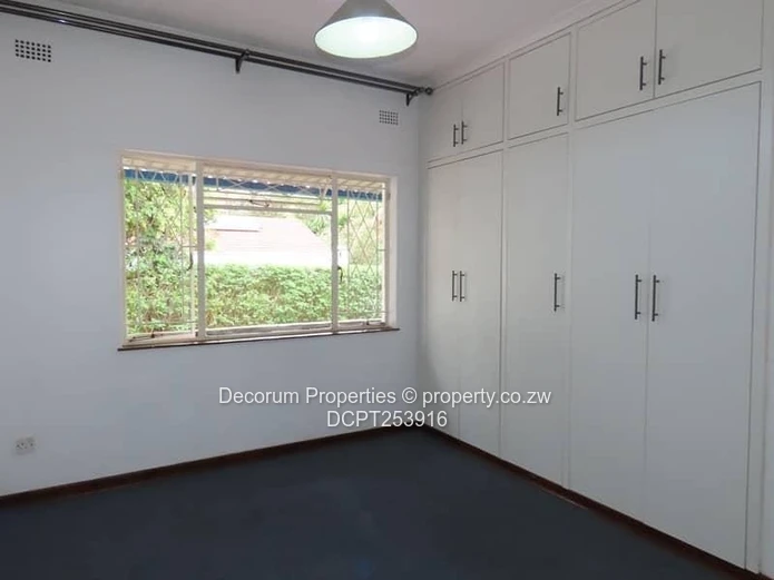 3 Bedroom Garden Flat Kamfinsa Greendale For Sale (Sole Mandate)