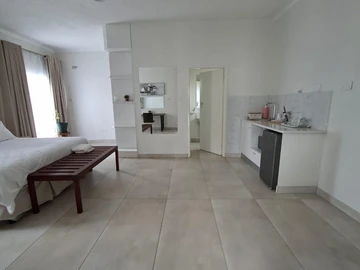 6 Bedroom House