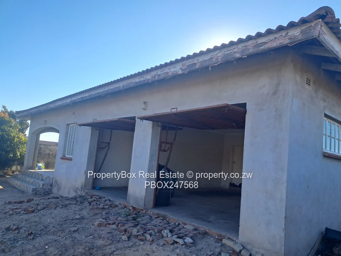 Neat 4 Bed house for rent in Springvale, Ruwa available 1 July!