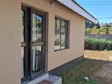 1 Bedroom Cottage for rent in Athlone