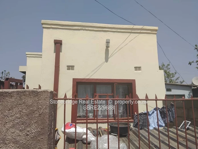 3 Bedroomed Old lobengula house for Sale