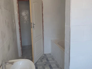 3 Bedroom Flat & Apartment