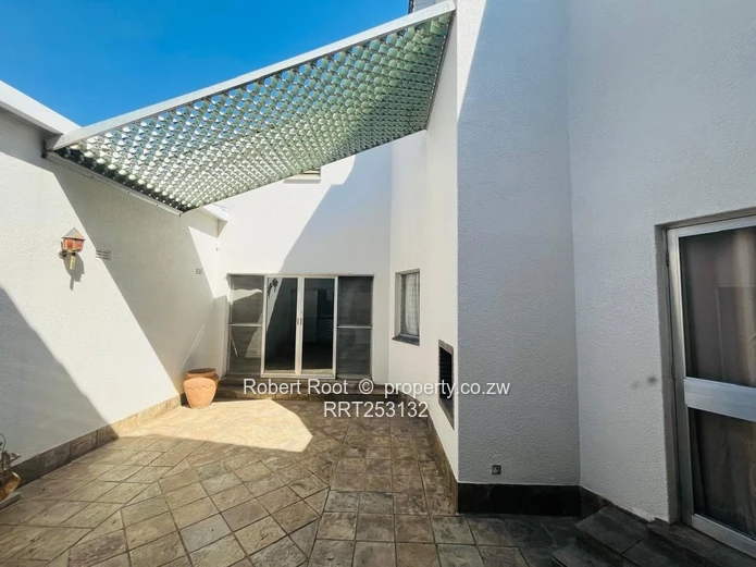 4 bed family home in Glen Lorne