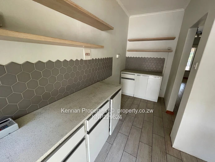 Neat Garden Flat In Quiet Complex