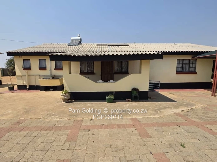 Beautiful off grid plot for sale in Kensington