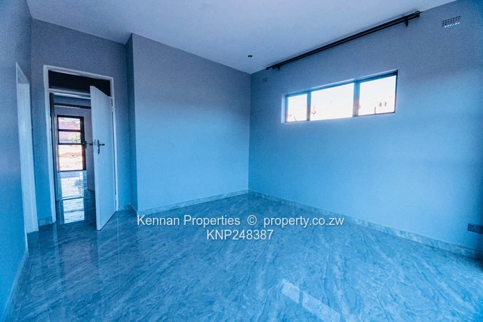 4 Bedroom Single Storey Townhouse For Sale In Mandara 