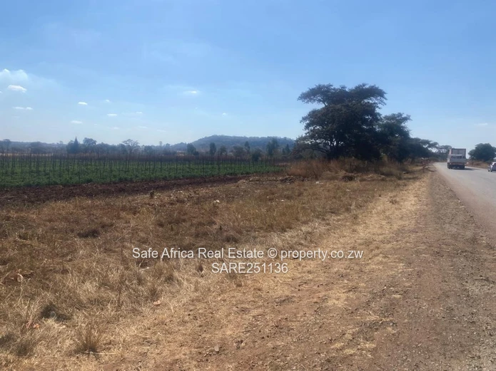 6 Hectares Plot Bulawayo Road Frontage Vacant Land For Sale-Opposite Kyntre Estates Just After Famil