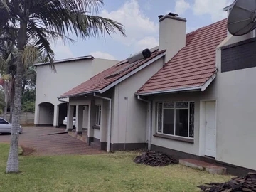 3 Bedroom Flat & Apartment