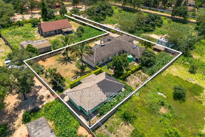 House with seperate cottage - Ideal for Rental Income