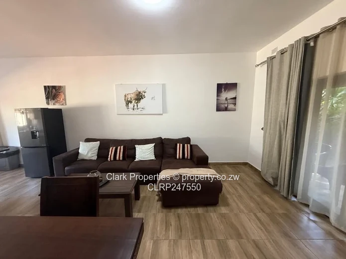Fully Furnished Cottage In Highlands!