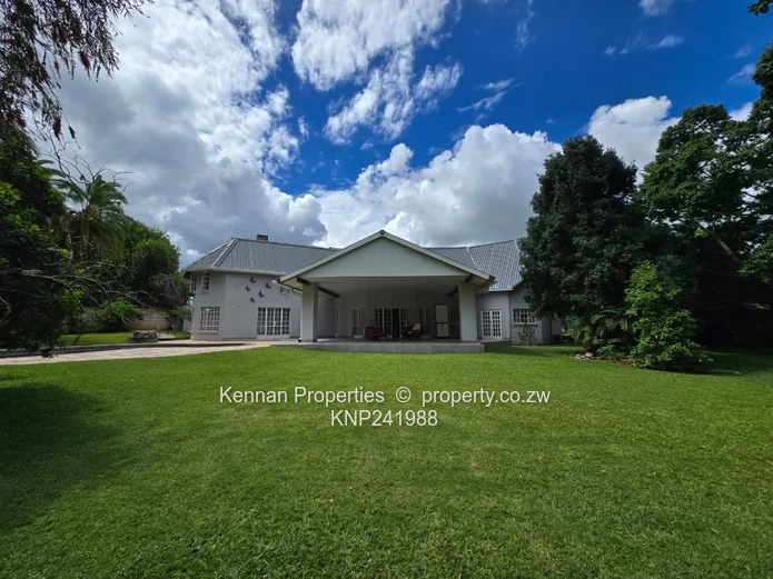 BEAUTIFUL FAMILY HOME ON 4021 square metres	