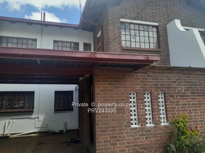 3 Bedroom Townhouse in Upper Avenues