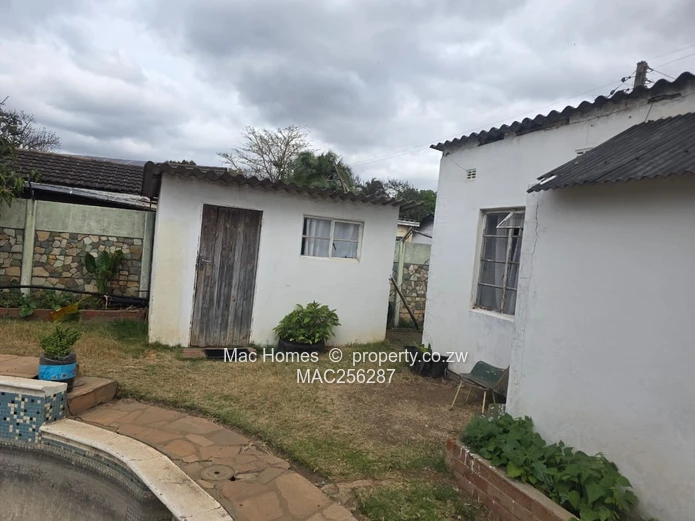 Renovator’S Dream House For Sale – Avondale West