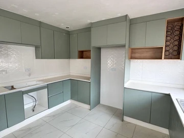 3 Bedroom Flat & Apartment