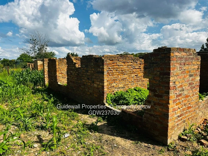 1000sqm stand for sale in Charlotte Brooke with deeds