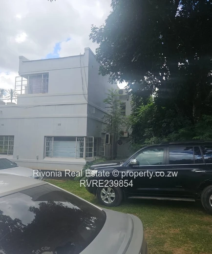 Newlands 4Beds On 8000Sqm Potential For Development 