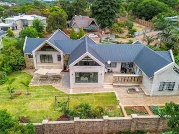 7 Unit Townhouse Complex