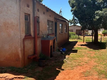 House in Kuwadzana 6 for sale