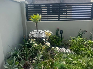 4 Bedroom Flat & Apartment