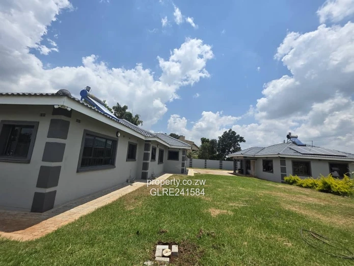 Modern 4-Bed Home with Island Kitchen & Borehole in Mount Pleasant Heights