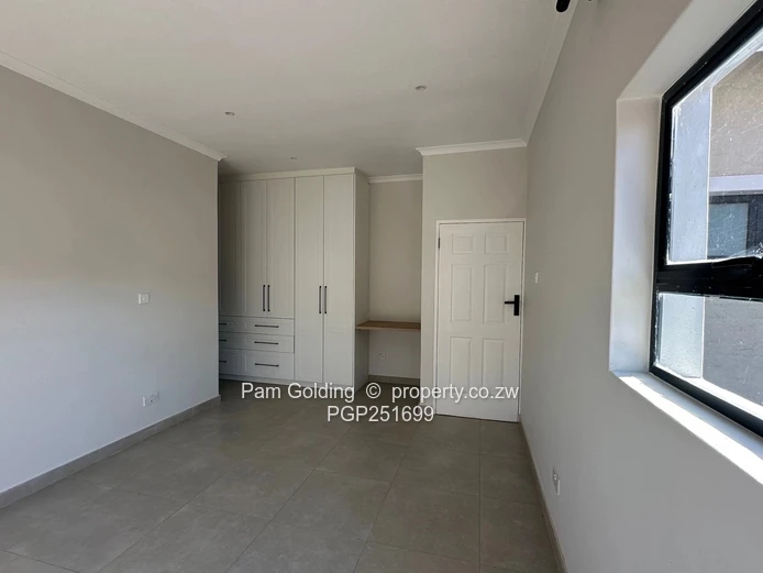 Refined 2 Bedroom Cluster Home (Sole Mandate)