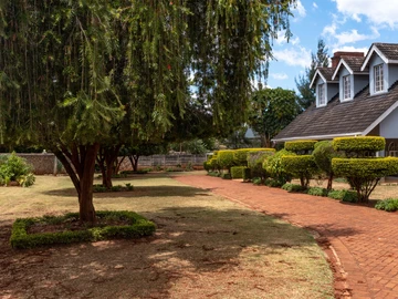 5 Bedroom House