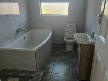 3 Bedroom Garden Flat