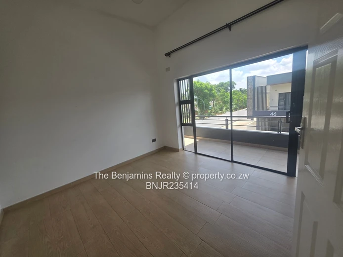 Four Bedroom Townhoiuse In Avondale