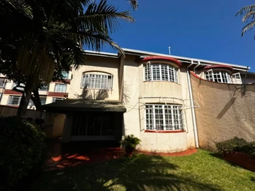 3 Bedroom Flat & Apartment