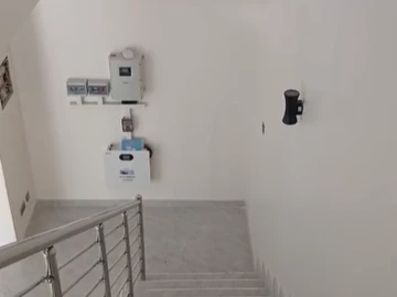 4 Bedroom Flat & Apartment