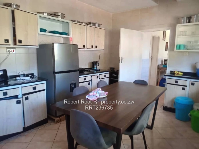 Family home ln 2100sqm on Hindhead 