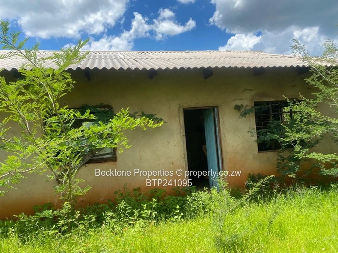 Nkayi Rd Ranch: 486ha Cattle Farm, 50km Bulawayo"