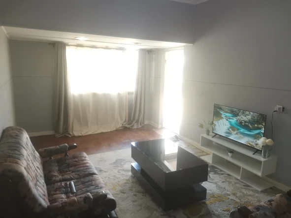 2 Bedroom Flat & Apartment