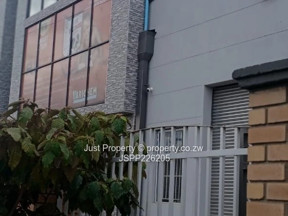 WAREHOUSE & FACTORY FOR RENT IN GRANITESIDE (425sqm)