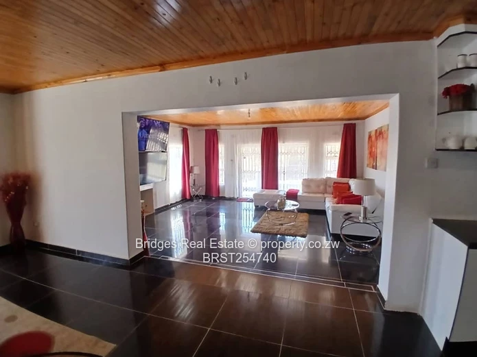 Turnkey Family Residence In Premier Crowhill Estate (Sole Mandate)