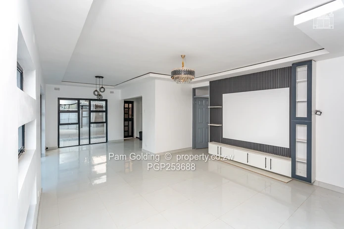 Spacious 4 Bed Villas In Hatfield