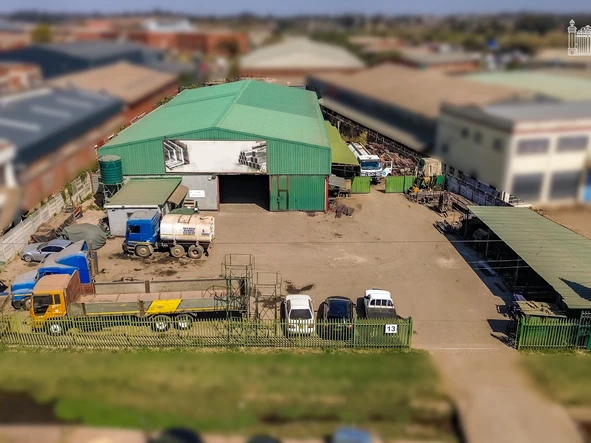Warehouse & Factory