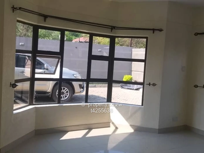 Monavale 3 bedroomed duplex apartment to rent 