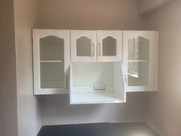 2 Bedroom Flat & Apartment