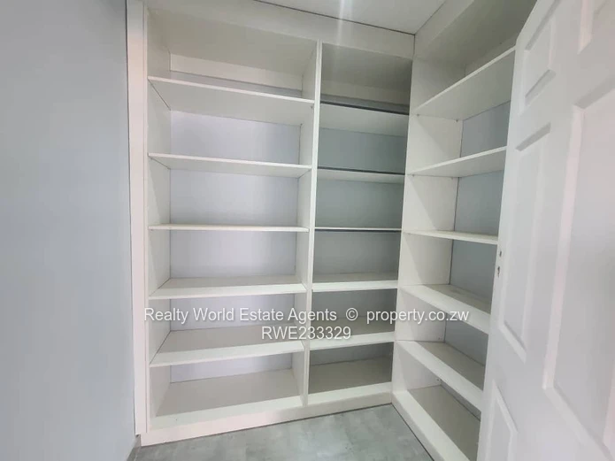 For Sale: 5-Bedroom Home In Mt Pleasant Heights (Sole Mandate)