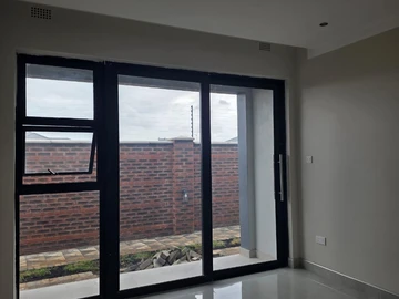 3 Unit Townhouse Complex