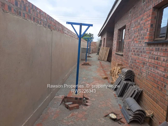 Cold Comfort, Incomplete house