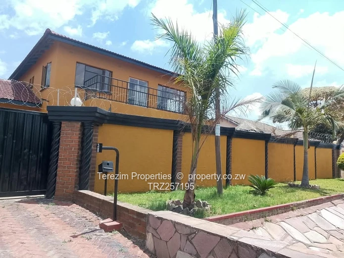 Zimre Park House to Let