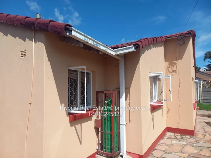 3-Bed Msasa Park Home — Paved Yard, Tank & Security