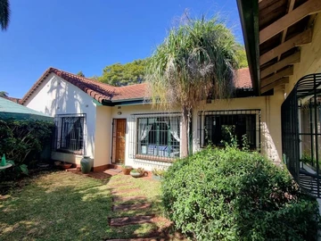 Townhouse For Sale In Greendale! 