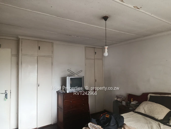 Eastlea Gardern Flat For Sale Along Robert Mugabe - Share Certicicate