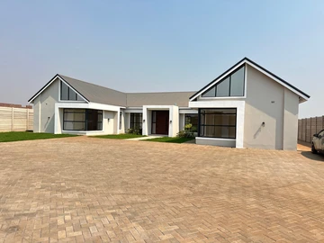 5 Bedroom House