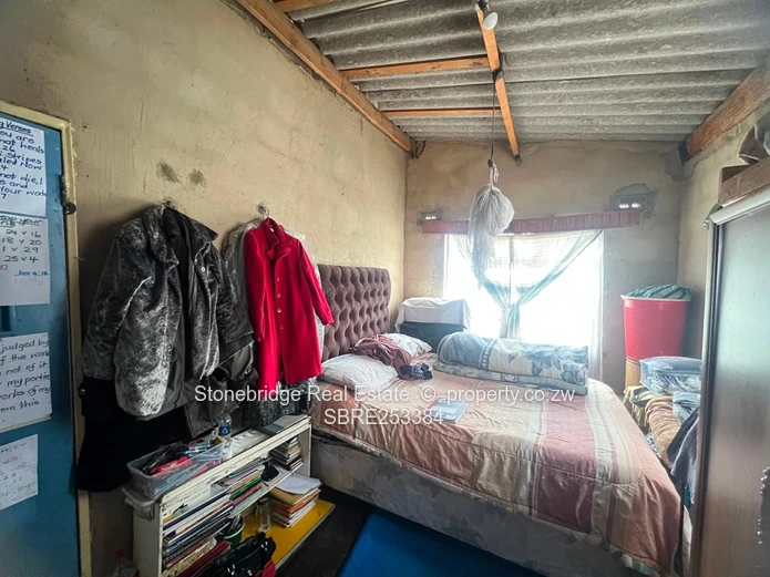 4 Bedroom House in Cowdray Park For Sale